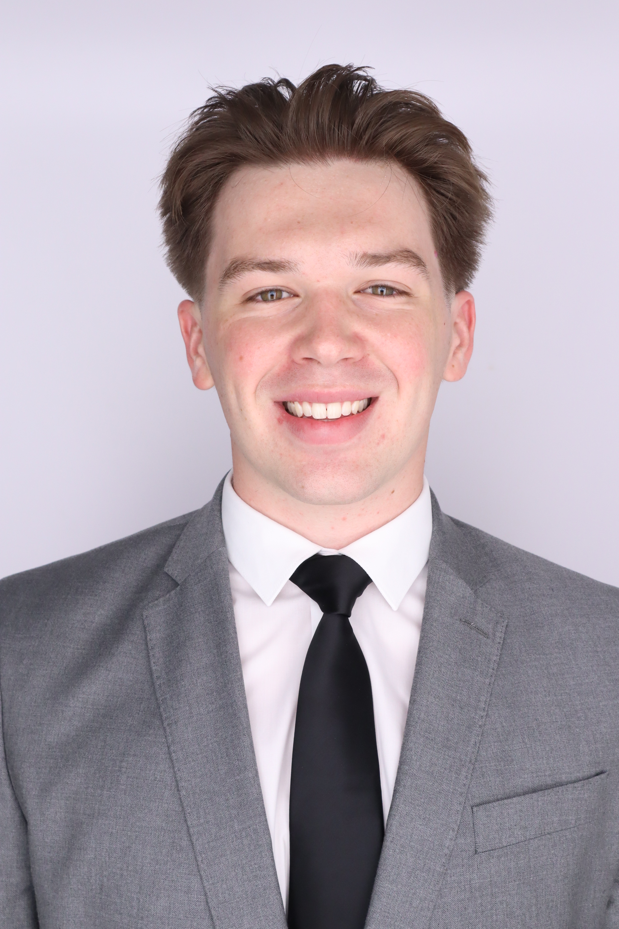 Samuel Meads headshot